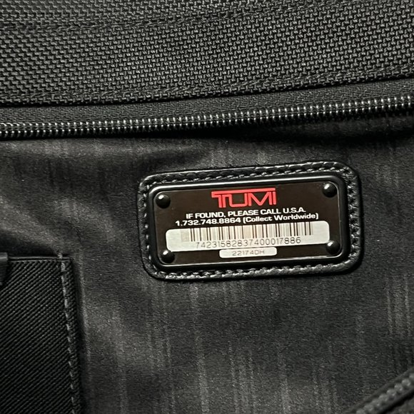 TUMI Alpha Expandable Travel Messenger Bag Black Crossbody Laptop Briefcase - Picture 14 of 16